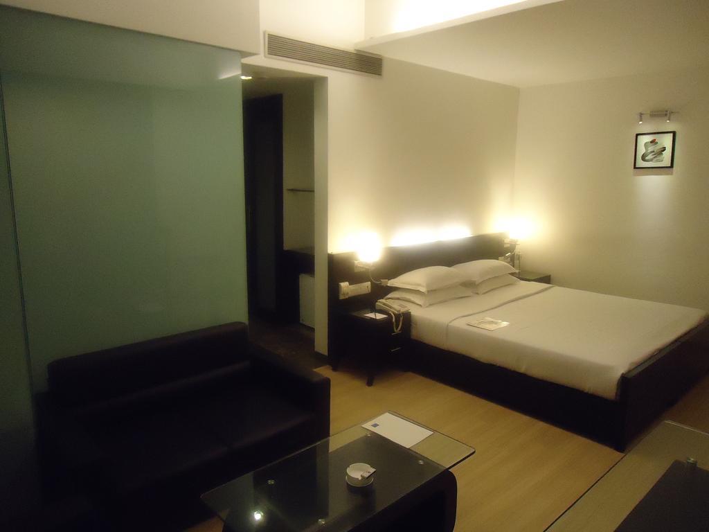 Comfort Inn Sunset Ahmedabad Exterior foto