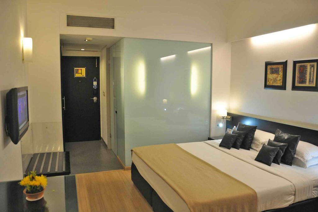 Comfort Inn Sunset Ahmedabad Exterior foto